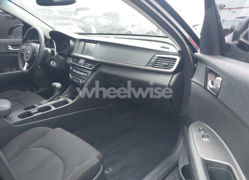 Photo 5 of 2018 Kia Optima LX (VIN 5XXGT4L30JG222699)