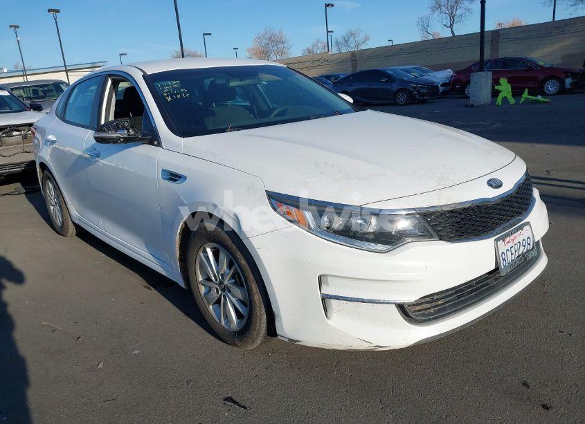 2018 Kia Optima LX (VIN 5XXGT4L30JG229328) main photo