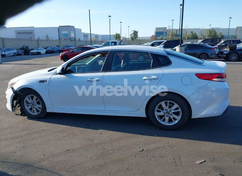 Photo 14 of 2018 Kia Optima LX (VIN 5XXGT4L30JG229328)