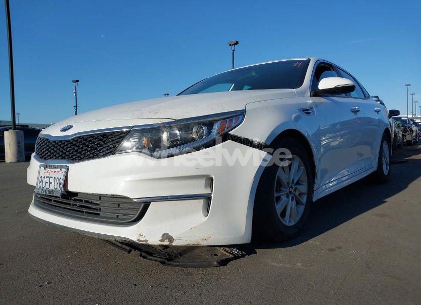 Photo 6 of 2018 Kia Optima LX (VIN 5XXGT4L30JG229328)
