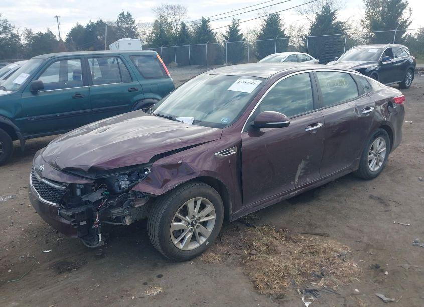 Photo 2 of 2018 Kia Optima LX (VIN 5XXGT4L30JG232570)