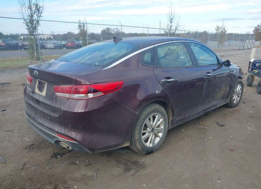 Photo 4 of 2018 Kia Optima LX (VIN 5XXGT4L30JG232570)