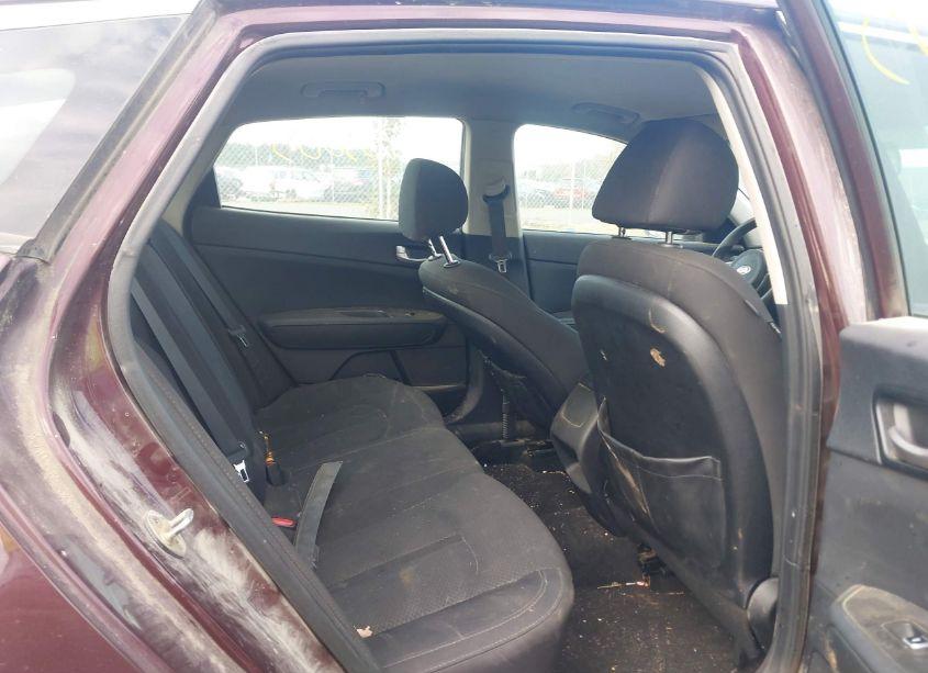 Photo 8 of 2018 Kia Optima LX (VIN 5XXGT4L30JG232570)