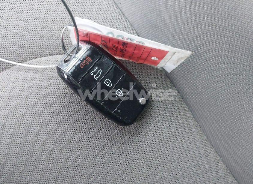 Photo 11 of 2018 Kia Optima LX (VIN 5XXGT4L30JG232584)