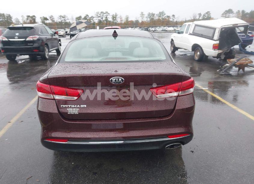 Photo 16 of 2018 Kia Optima LX (VIN 5XXGT4L30JG232584)