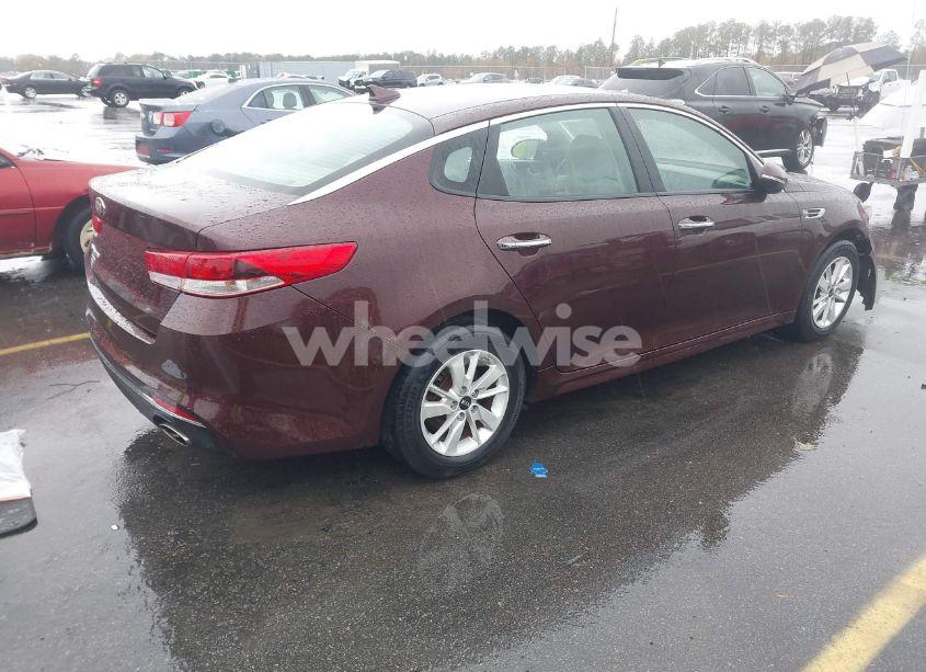 Photo 4 of 2018 Kia Optima LX (VIN 5XXGT4L30JG232584)