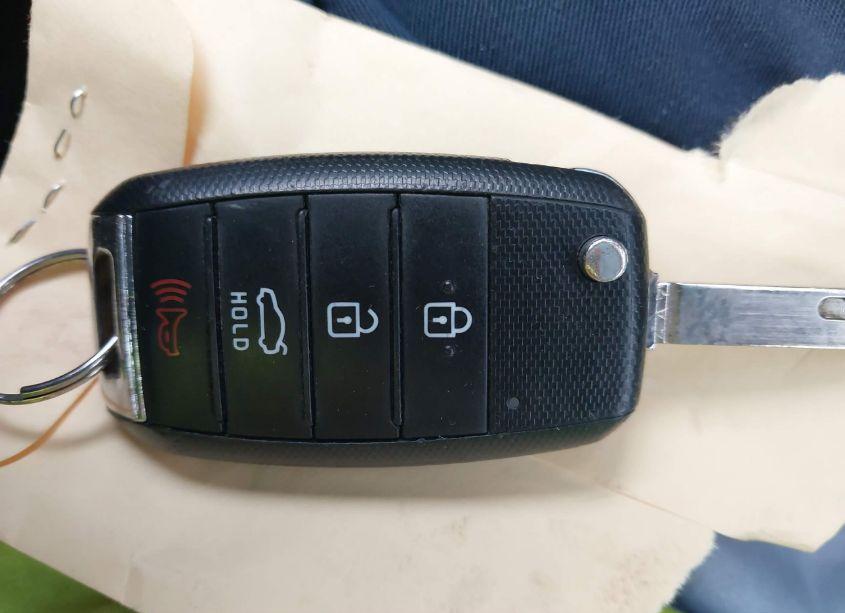 Photo 11 of 2018 Kia Optima S (VIN 5XXGT4L30JG244671)