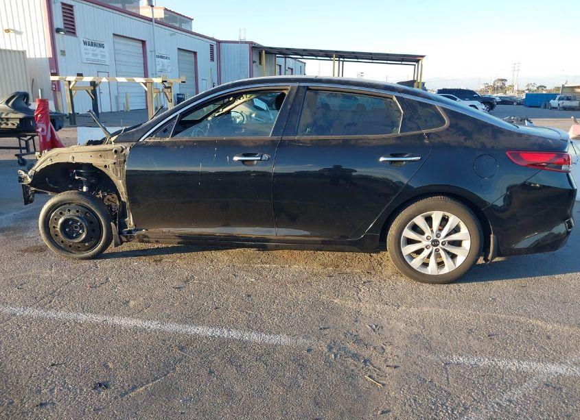 Photo 14 of 2018 Kia Optima S (VIN 5XXGT4L30JG244671)
