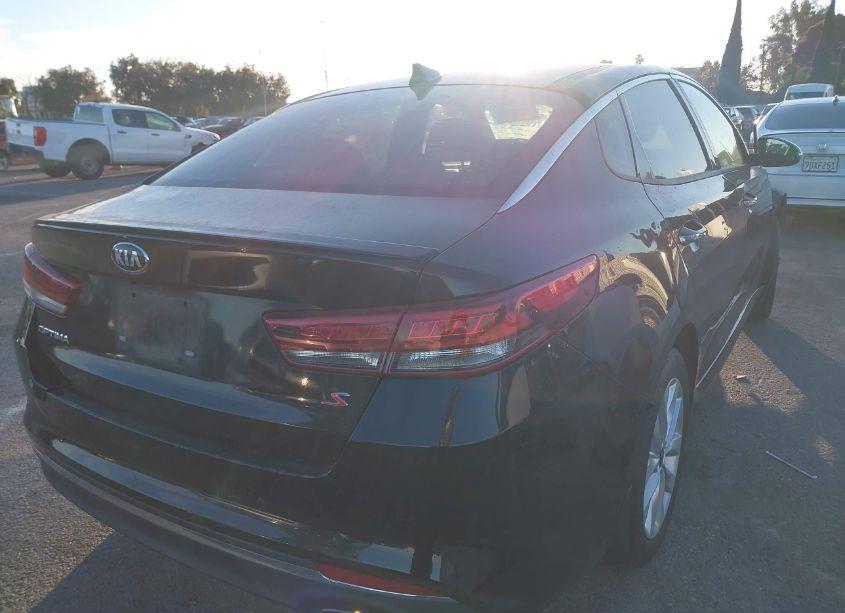 Photo 4 of 2018 Kia Optima S (VIN 5XXGT4L30JG244671)