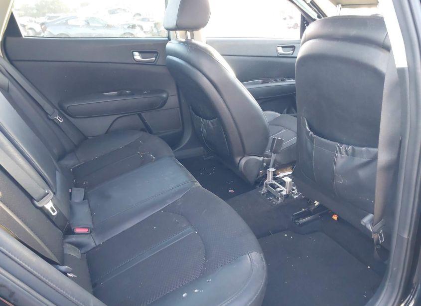 Photo 8 of 2018 Kia Optima S (VIN 5XXGT4L30JG244671)