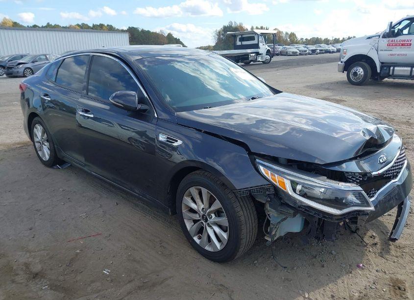 2018 Kia Optima S (VIN 5XXGT4L30JG247859) main photo