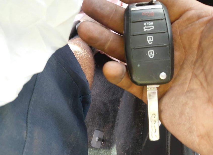 Photo 11 of 2018 Kia Optima S (VIN 5XXGT4L30JG247859)