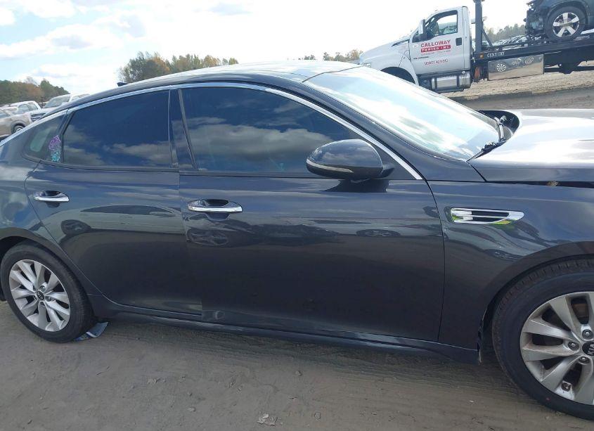 Photo 14 of 2018 Kia Optima S (VIN 5XXGT4L30JG247859)