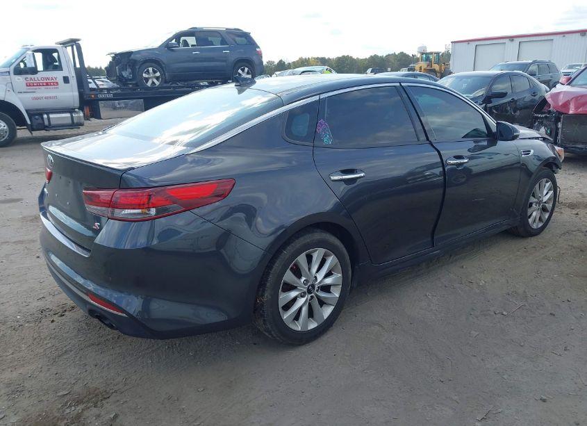 Photo 4 of 2018 Kia Optima S (VIN 5XXGT4L30JG247859)