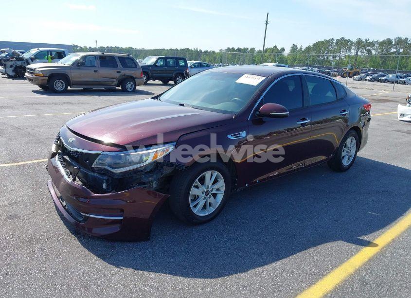 Photo 2 of 2018 Kia Optima LX (VIN 5XXGT4L30JG250681)