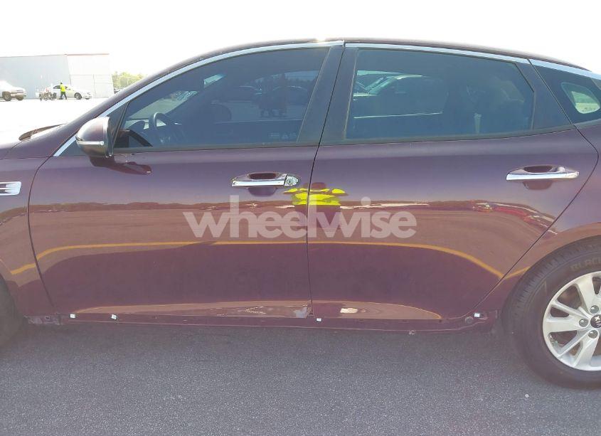 Photo 21 of 2018 Kia Optima LX (VIN 5XXGT4L30JG250681)