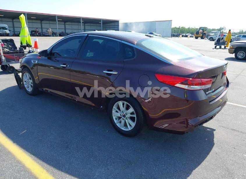 Photo 3 of 2018 Kia Optima LX (VIN 5XXGT4L30JG250681)