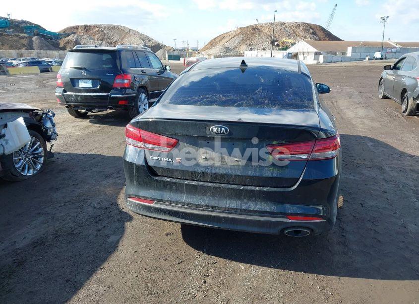 Photo 17 of 2018 Kia Optima S (VIN 5XXGT4L30JG253032)