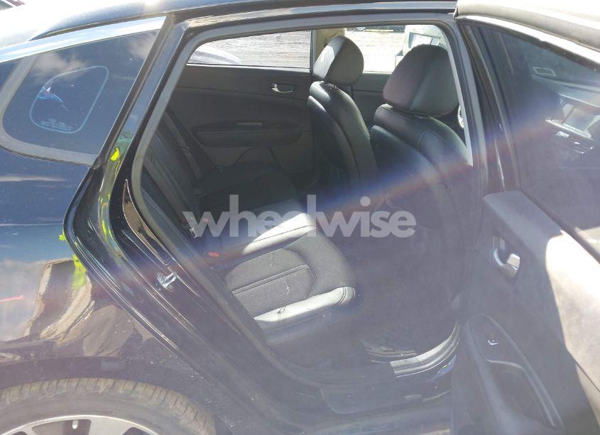 Photo 8 of 2018 Kia Optima S (VIN 5XXGT4L30JG253032)