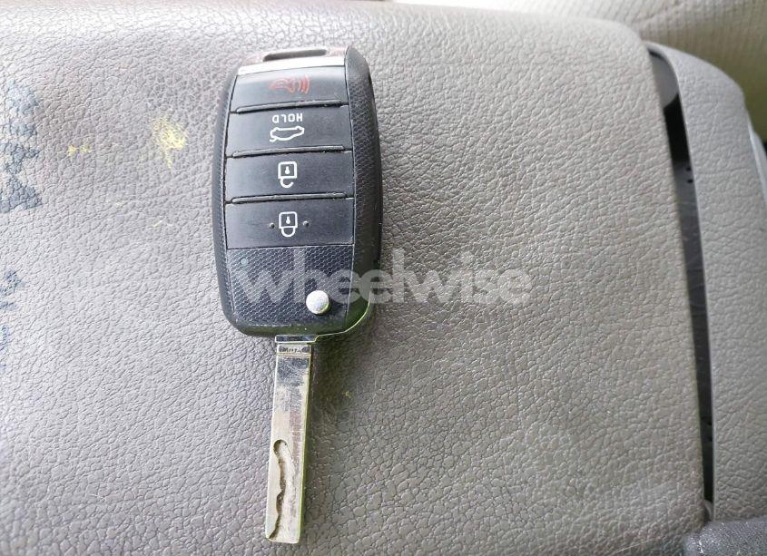 Photo 11 of 2018 Kia Optima LX (VIN 5XXGT4L30JG259719)