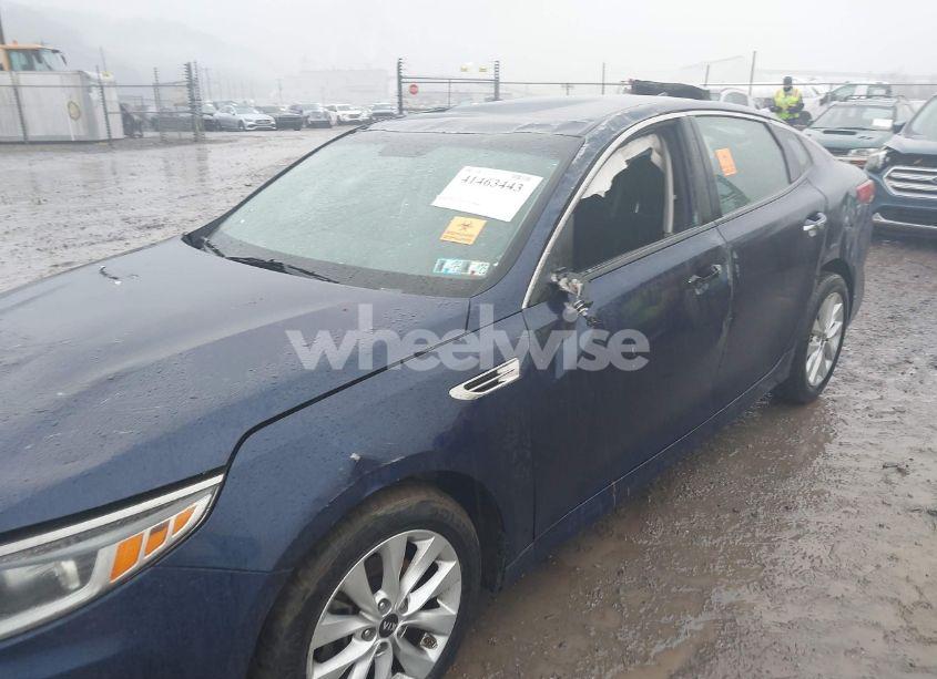 Photo 6 of 2018 Kia Optima LX (VIN 5XXGT4L30JG263690)