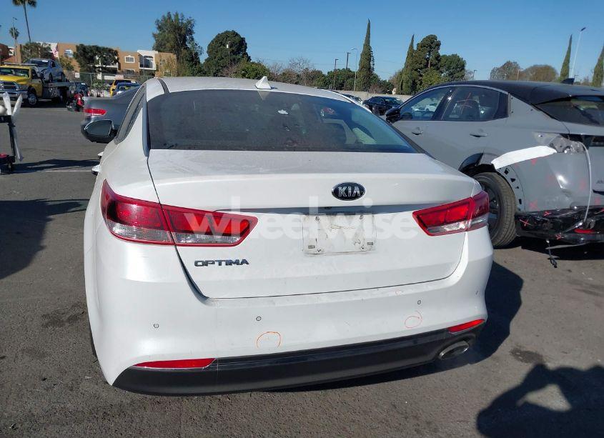 Photo 17 of 2018 Kia Optima LX (VIN 5XXGT4L30JG271255)