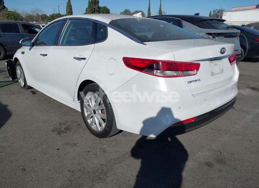 Photo 3 of 2018 Kia Optima LX (VIN 5XXGT4L30JG271255)
