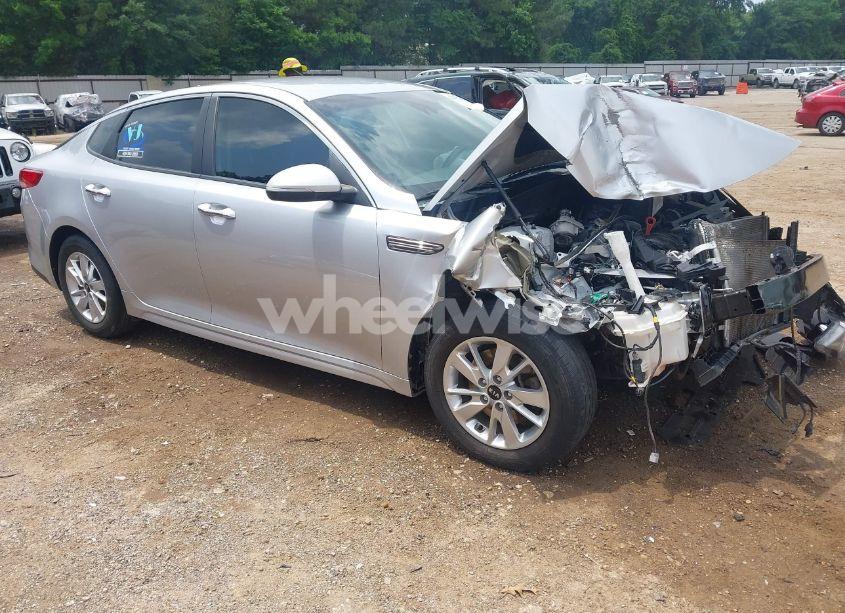 2019 Kia Optima LX (VIN 5XXGT4L30KG282063) main photo