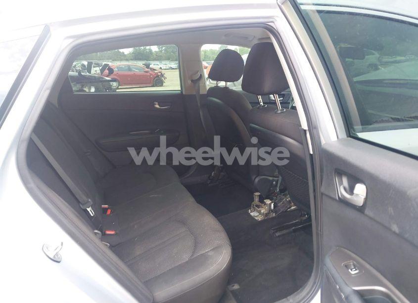 Photo 8 of 2019 Kia Optima LX (VIN 5XXGT4L30KG282063)