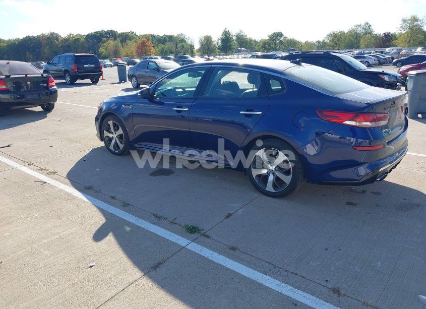 Photo 3 of 2019 Kia Optima S (VIN 5XXGT4L30KG283780)
