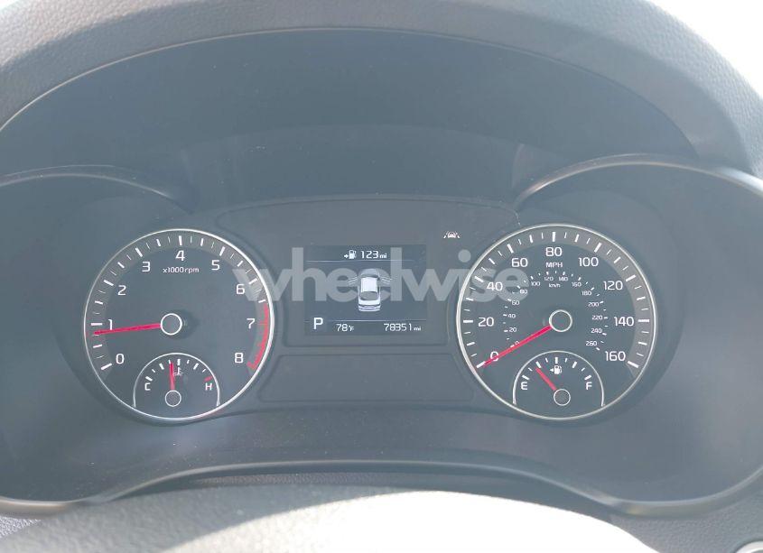 Photo 7 of 2019 Kia Optima S (VIN 5XXGT4L30KG283780)