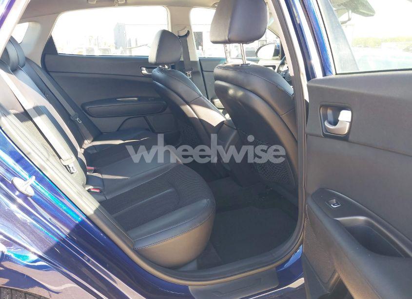 Photo 8 of 2019 Kia Optima S (VIN 5XXGT4L30KG283780)