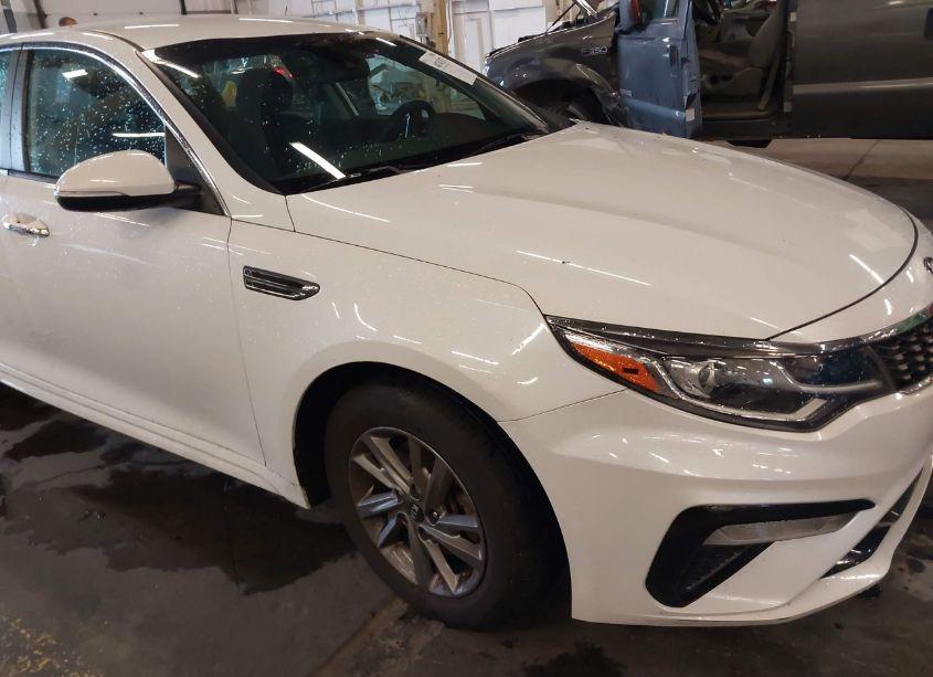 Photo 16 of 2019 Kia Optima LX/S (VIN 5XXGT4L30KG284119)