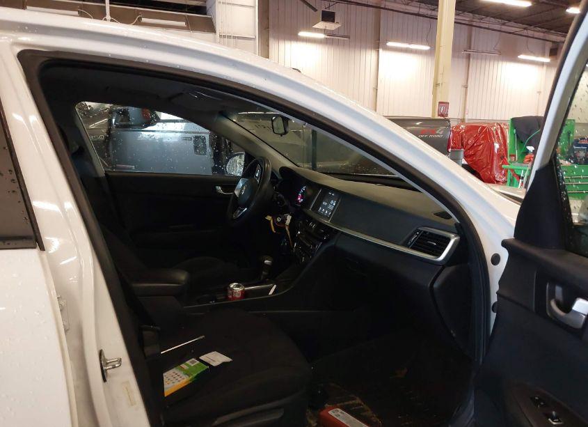 Photo 5 of 2019 Kia Optima LX/S (VIN 5XXGT4L30KG284119)
