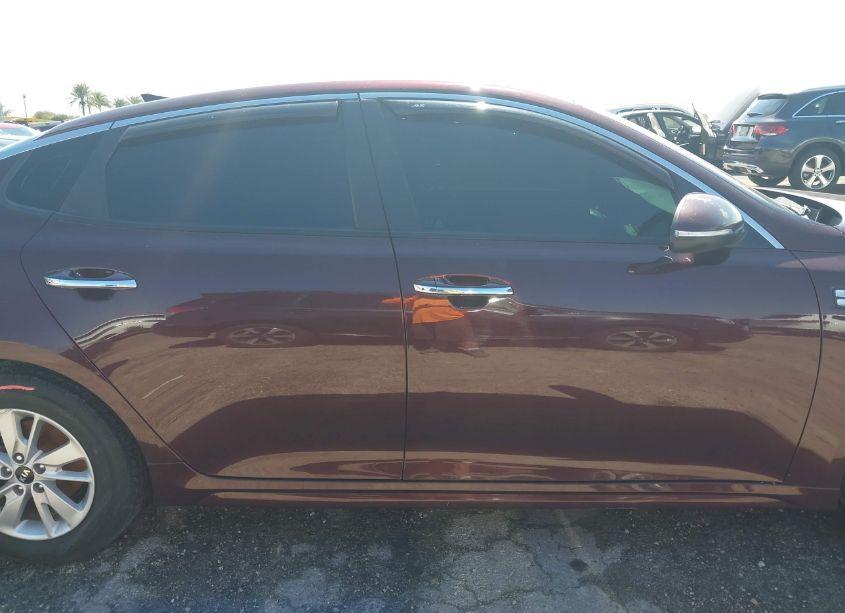 Photo 13 of 2019 Kia Optima LX (VIN 5XXGT4L30KG285450)