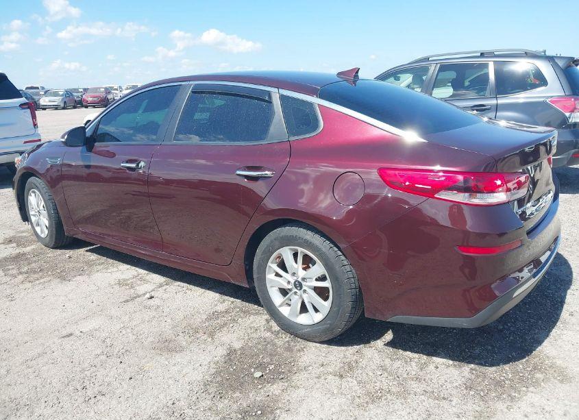 Photo 3 of 2019 Kia Optima LX (VIN 5XXGT4L30KG285450)