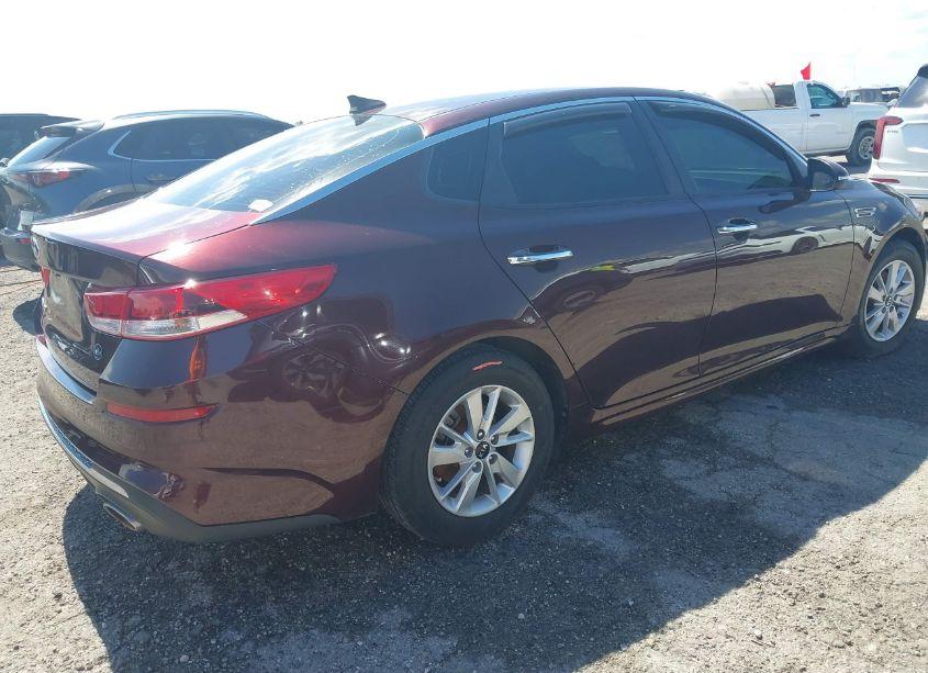 Photo 4 of 2019 Kia Optima LX (VIN 5XXGT4L30KG285450)