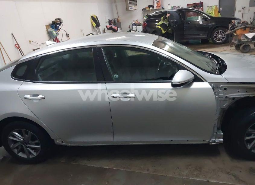 Photo 14 of 2019 Kia Optima LX (VIN 5XXGT4L30KG290244)