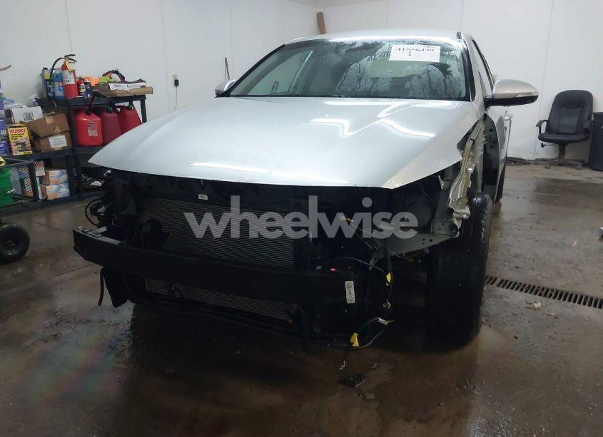 Photo 6 of 2019 Kia Optima LX (VIN 5XXGT4L30KG290244)