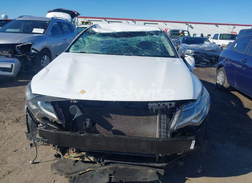 Photo 13 of 2019 Kia Optima LX (VIN 5XXGT4L30KG299090)