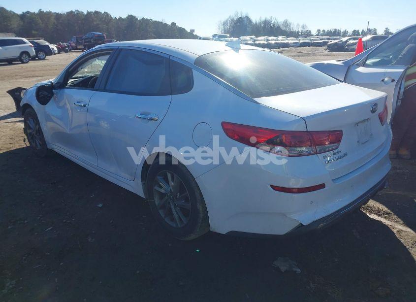 Photo 3 of 2019 Kia Optima LX (VIN 5XXGT4L30KG299090)