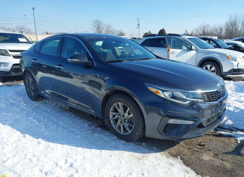 2019 Kia Optima LX (VIN 5XXGT4L30KG299378) main photo