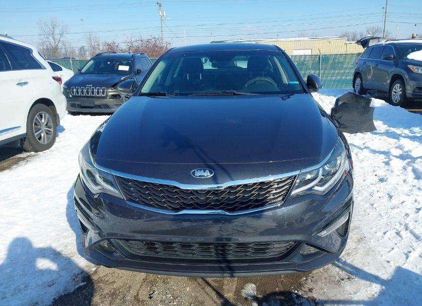Photo 13 of 2019 Kia Optima LX (VIN 5XXGT4L30KG299378)