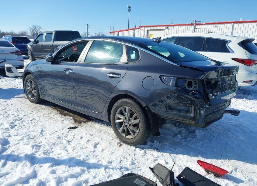Photo 3 of 2019 Kia Optima LX (VIN 5XXGT4L30KG299378)