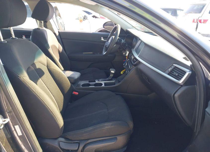 Photo 5 of 2019 Kia Optima LX (VIN 5XXGT4L30KG299378)