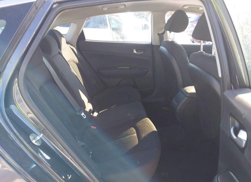 Photo 8 of 2019 Kia Optima LX (VIN 5XXGT4L30KG299378)