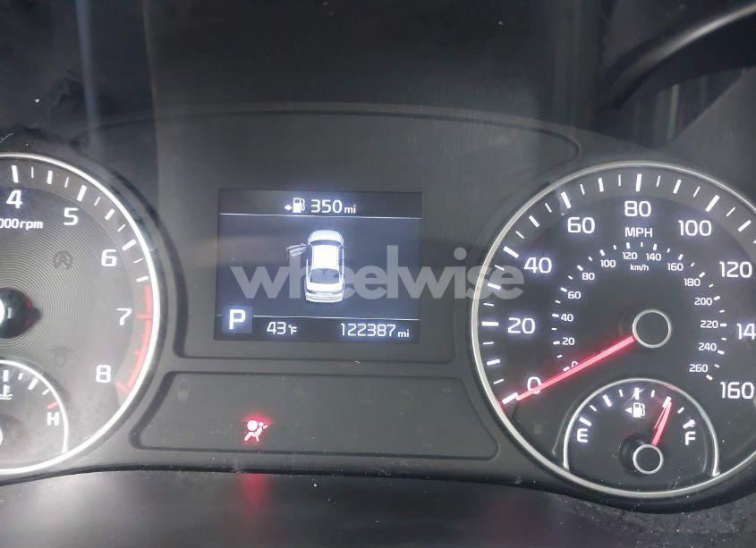 Photo 15 of 2019 Kia Optima S (VIN 5XXGT4L30KG302036)