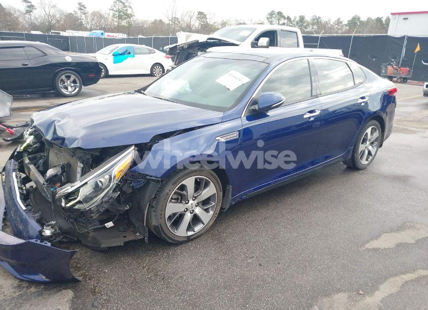 Photo 2 of 2019 Kia Optima S (VIN 5XXGT4L30KG302036)