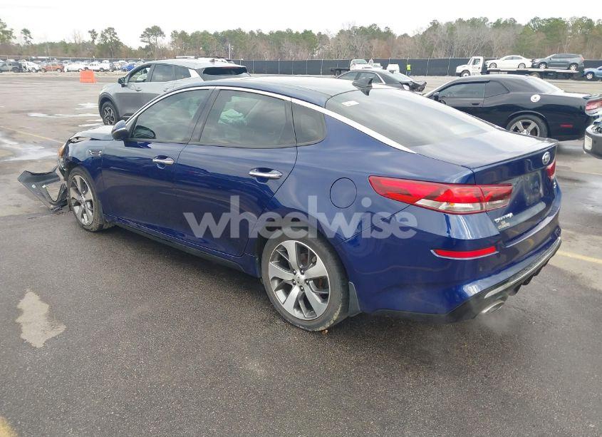 Photo 3 of 2019 Kia Optima S (VIN 5XXGT4L30KG302036)