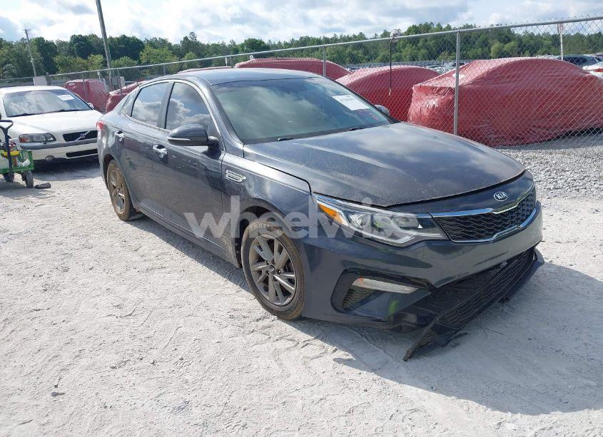 2019 Kia Optima LX (VIN 5XXGT4L30KG303445) main photo